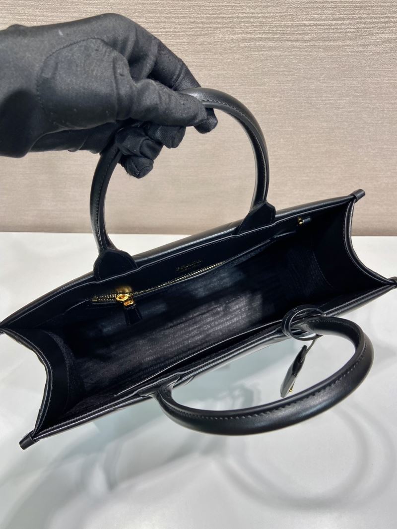 Pra*a top handle bags